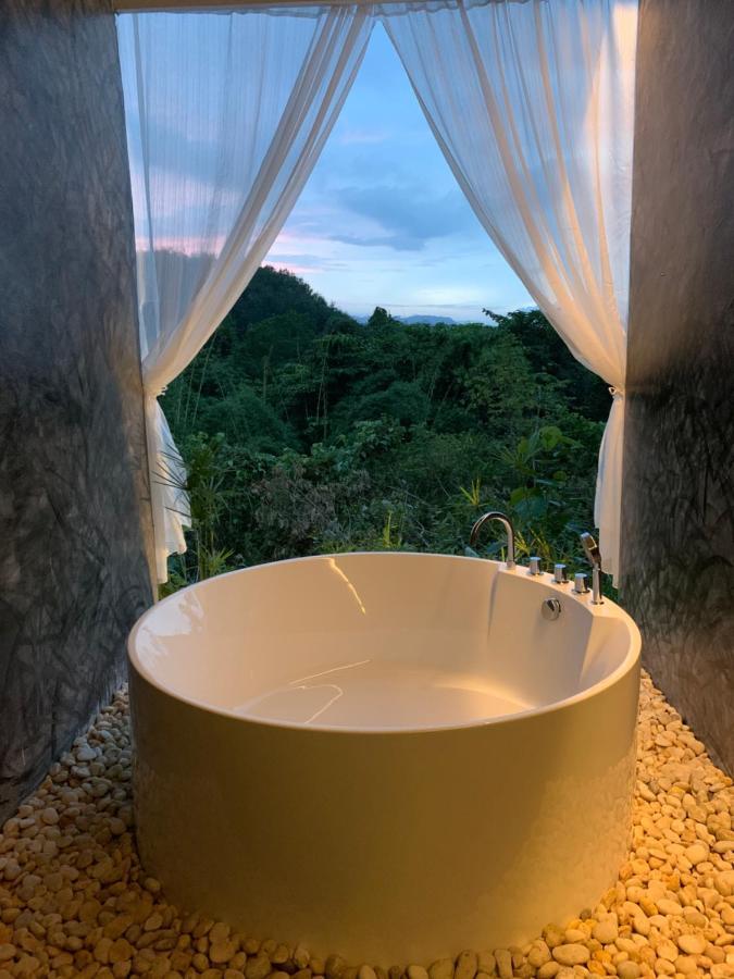 Hotel Tanoshi Glamping In Khao Sok Khao Sok National Park Exteriér fotografie
