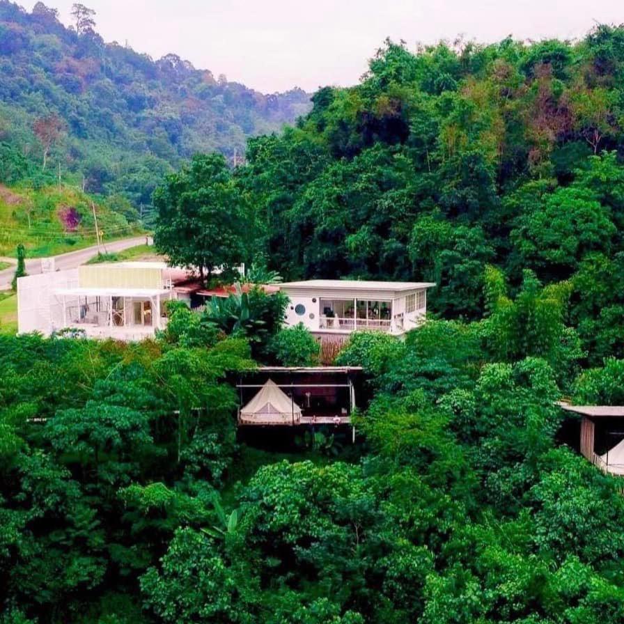 Hotel Tanoshi Glamping In Khao Sok Khao Sok National Park Exteriér fotografie